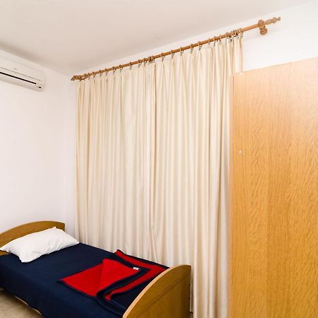 Guest House Kiko Pomena Pokoj fotografie